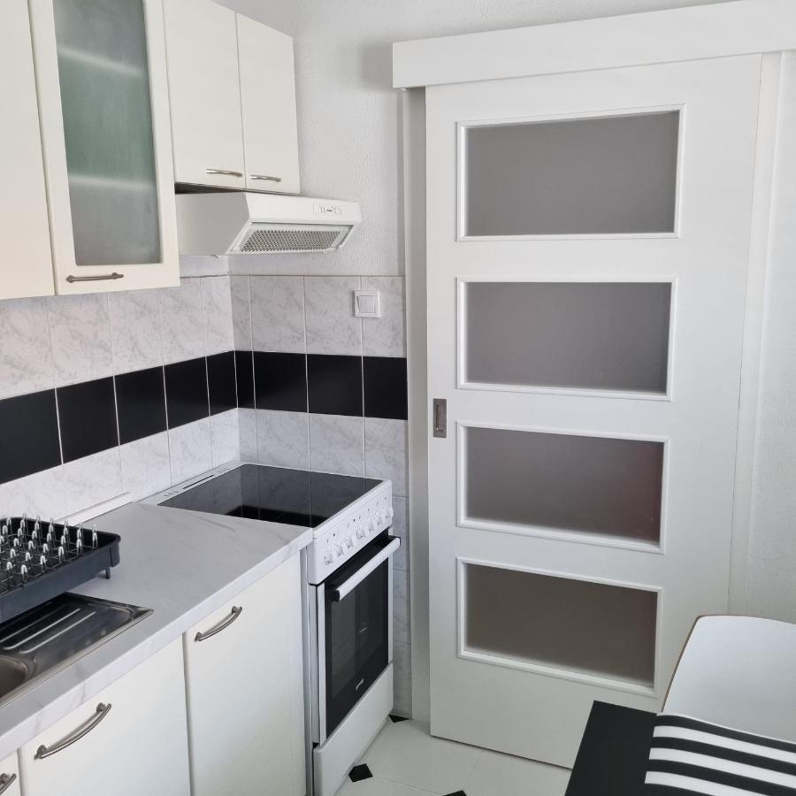 Apartment Mastrinka By The Sea -10M Trogir Buitenkant foto